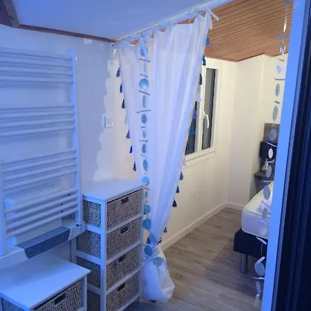 Maison De 2 A Gilles Croix De Vie A 300 M De La Avec Terrasse Amenagee Et Wifi Hébergement de vacances